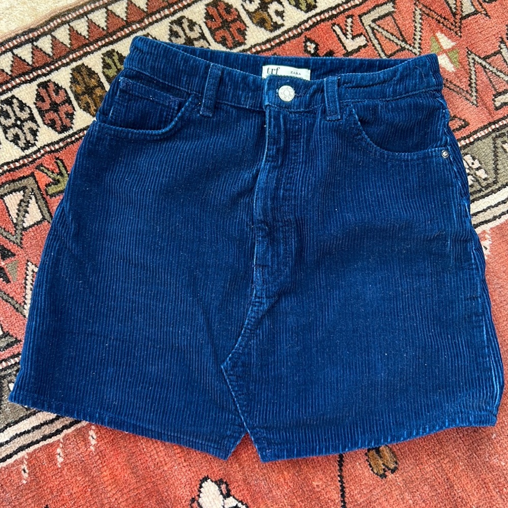 Zara mini skirt, size 4